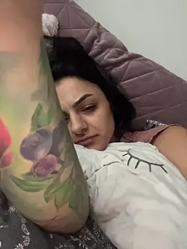 Snapshot of NNNoire chatting on 12-05-25, 12:58 NNNoire online show from 12-05-25, 12:58