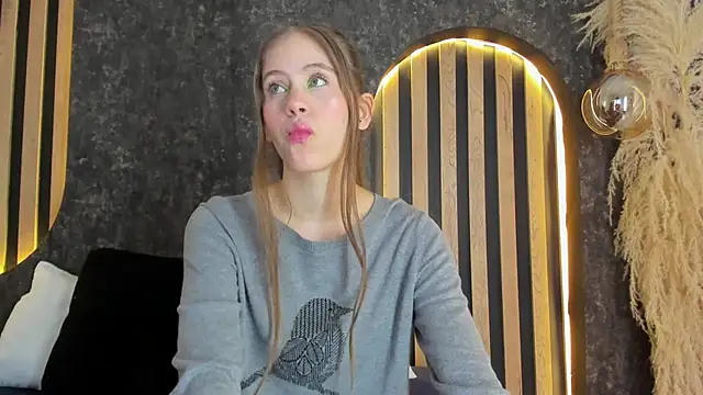 sara  jones gh online show from 02-02-25, 07:04