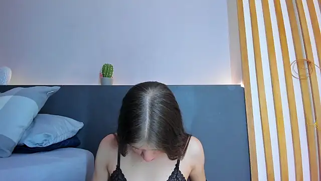 sara  jones gh online show from 09-18-25, 11:45