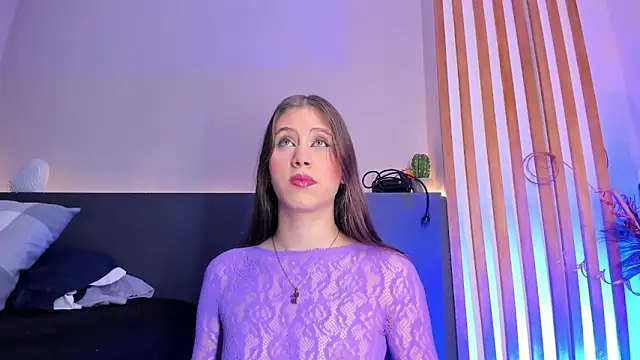 sara  jones gh online show from 09-22-25, 11:34