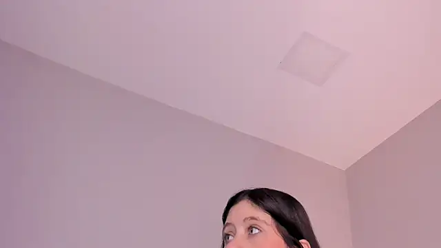 sara  jones gh online show from 11-25-25, 11:43