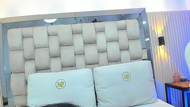 ashlyn parker online show from 02-10-25, 08:21