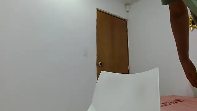 Snapshot of zeus_2025_ chatting on 01-10-25, 02:13 zeus 2025 online show from 01-10-25, 02:13