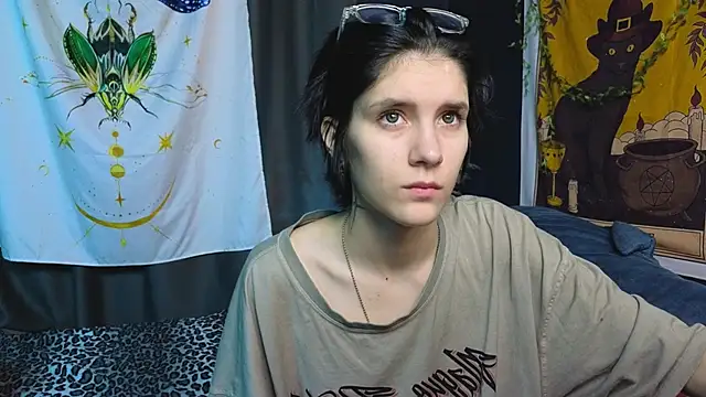 Hyeon Jin online show from 01-18-25, 09:02