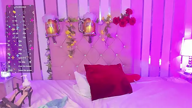 Snapshot of TylerBloom chatting on 09-30-25, 04:56 TylerBloom online show from 09-30-25, 04:56