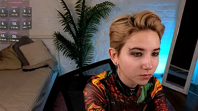 Aurora First online show from 02-04-25, 02:32