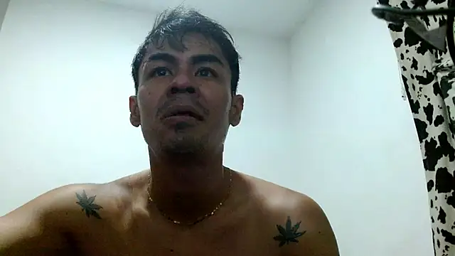 Snapshot of lonelydick2002 chatting on 10-26-25, 03:01 lonelydick2002 online show from 10-26-25, 03:01