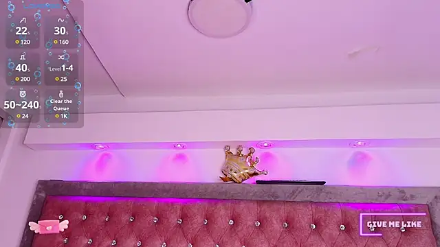 Snapshot of Silver_Rosex chatting on 03-13-25, 10:36 Silver Rosex online show from 03-13-25, 10:36