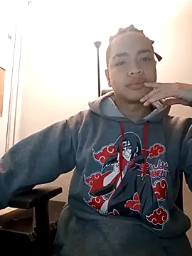 Snapshot of AlecLightwood_ chatting on 09-21-25, 06:26 AlecLightwood online show from 09-21-25, 06:26