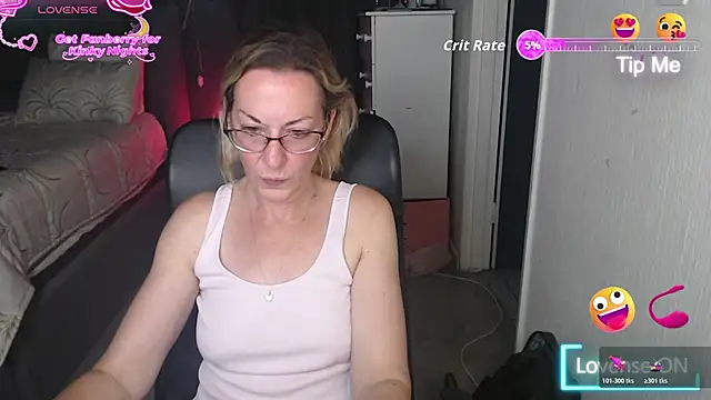 Snapshot of boeslaboes1 chatting on 12-02-25, 06:25 boeslaboes1 online show from 12-02-25, 06:25