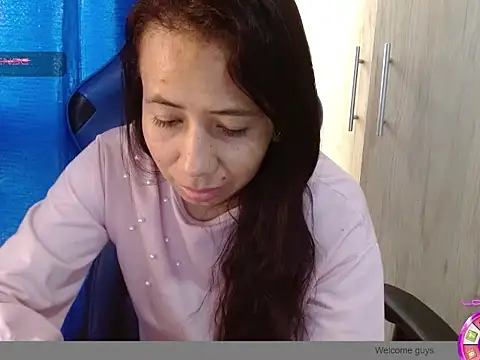 Danielagomez33 online show from 03-25-26, 01:28