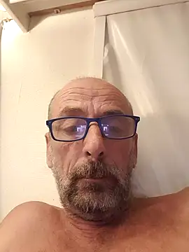 Snapshot of LuluEros chatting on 09-19-25, 06:19 LuluEros online show from 09-19-25, 06:19