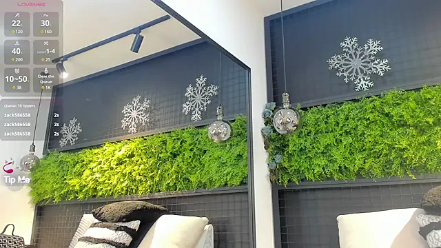 Snapshot of Blue_Angell chatting on 03-09-25, 02:39 Blue Angell online show from 03-09-25, 02:39