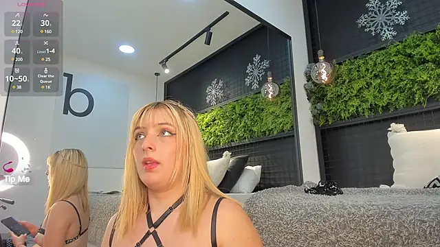 Snapshot of Blue_Angell chatting on 03-14-25, 02:53 Blue Angell online show from 03-14-25, 02:53