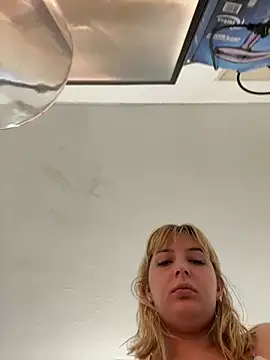 Blue Angell online show from 07-10-26, 07:38