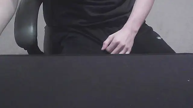 Snapshot of LoveFun02 chatting on 12-02-25, 05:30 LoveFun02 online show from 12-02-25, 05:30