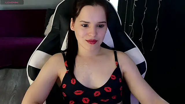 Snapshot of Harleen_Moore chatting on 06-11-26, 05:16 Harleen Moore online show from 06-11-26, 05:16