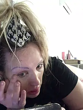 VikiiStoun online show from 03-08-25, 12:09