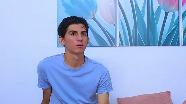 Ana and Leo online show from 11-22-25, 02:49