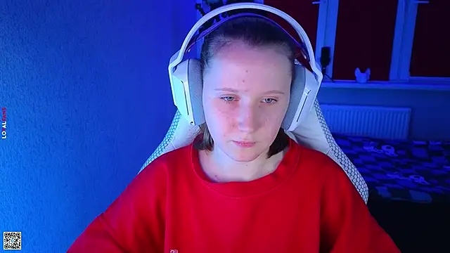 mon lola online show from 10-14-25, 03:24