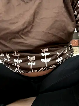 Red-Magic-25 online show from 11-20-25, 06:35