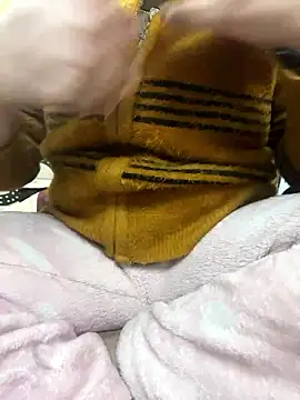 Red-Magic-25 online show from 01-11-26, 08:52