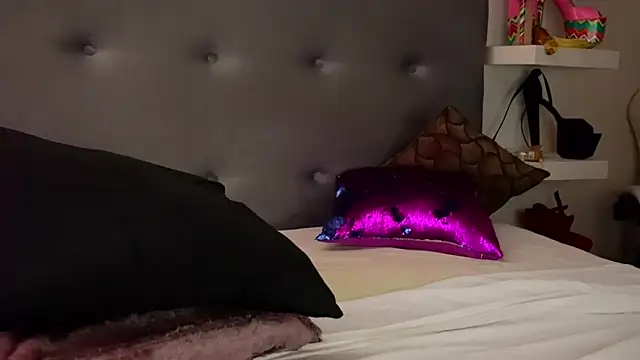 Snapshot of TanyaKros chatting on 03-13-25, 09:10 TanyaKros online show from 03-13-25, 09:10