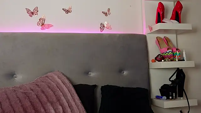 Snapshot of TanyaKros chatting on 11-06-25, 05:41 TanyaKros online show from 11-06-25, 05:41