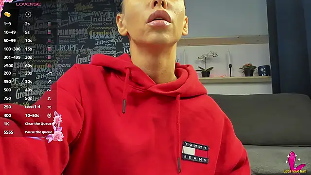 Snapshot of MyaBlack chatting on 03-19-25, 04:14 MyaBlack online show from 03-19-25, 04:14