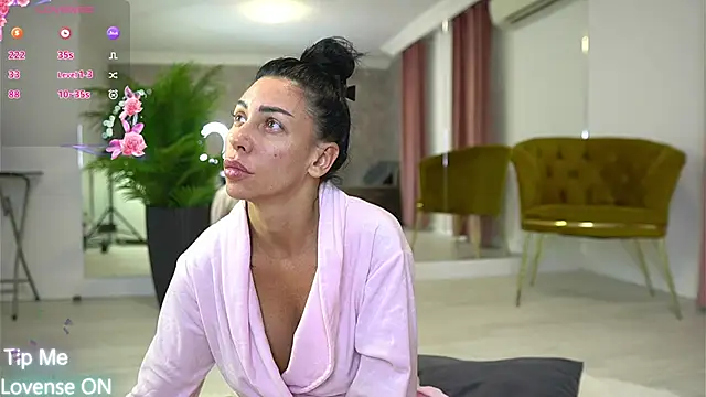 Snapshot of MyaBlack chatting on 09-17-25, 03:19 MyaBlack online show from 09-17-25, 03:19