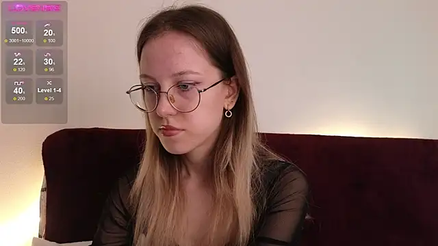 Snapshot of MaryBliss chatting on 10-05-25, 12:20 MaryBliss online show from 10-05-25, 12:20