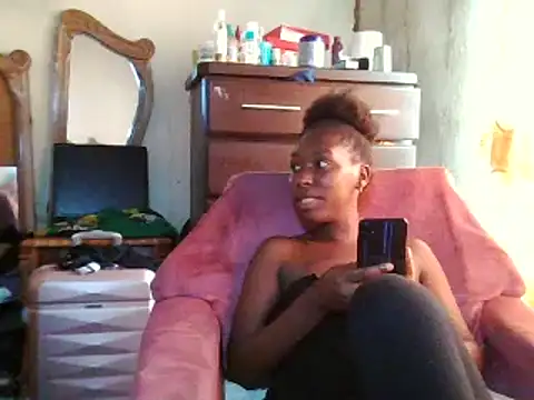 Hotdaily04 online show from 03-11-25, 09:24