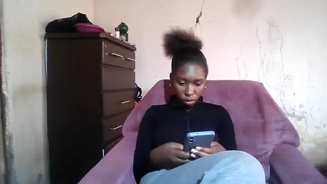 Hotdaily04 online show from 09-23-25, 07:11