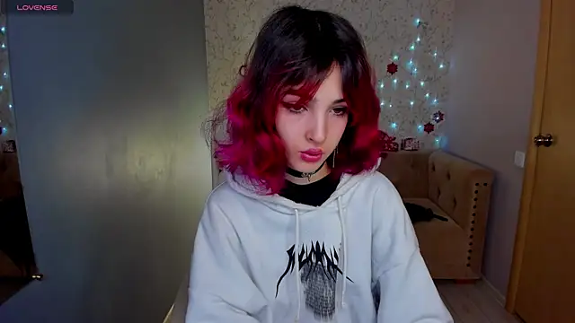 Snapshot of Ink__pleasure chatting on 01-08-25, 10:59 Ink  pleasure online show from 01-08-25, 10:59