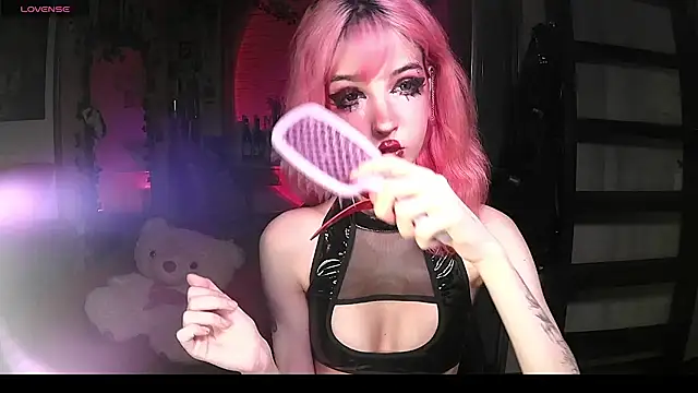Snapshot of Ink__pleasure chatting on 09-24-25, 10:35 Ink  pleasure online show from 09-24-25, 10:35