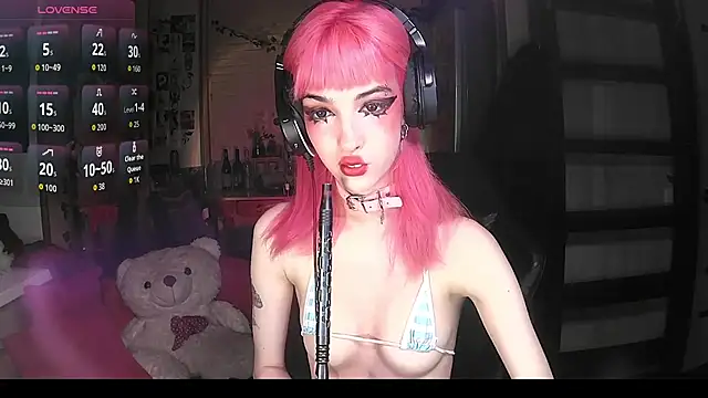 Snapshot of Ink__pleasure chatting on 10-10-25, 01:59 Ink  pleasure online show from 10-10-25, 01:59