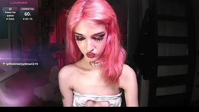 Snapshot of Ink__pleasure chatting on 10-17-25, 12:25 Ink  pleasure online show from 10-17-25, 12:25
