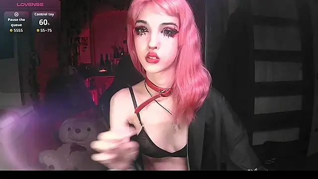 Snapshot of Ink__pleasure chatting on 10-18-25, 02:03 Ink  pleasure online show from 10-18-25, 02:03