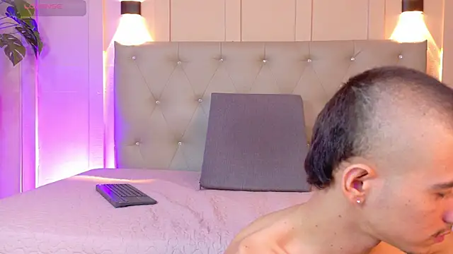 Snapshot of cristal_antoni chatting on 11-29-25, 08:17 cristal antoni online show from 11-29-25, 08:17