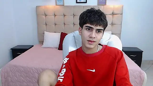 Tommy18   online show from 01-15-25, 06:12