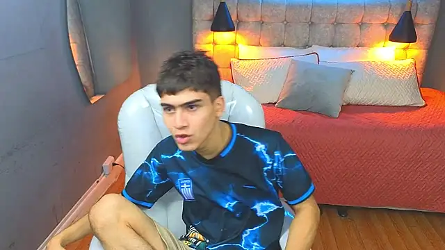 Tommy18   online show from 02-21-25, 06:40