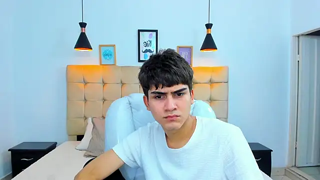 Tommy18   online show from 03-23-25, 06:58