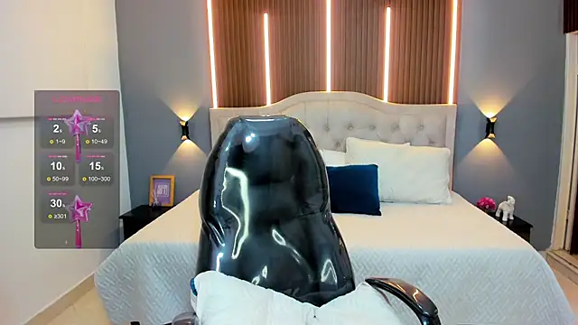 Tommy18   online show from 10-14-25, 03:51