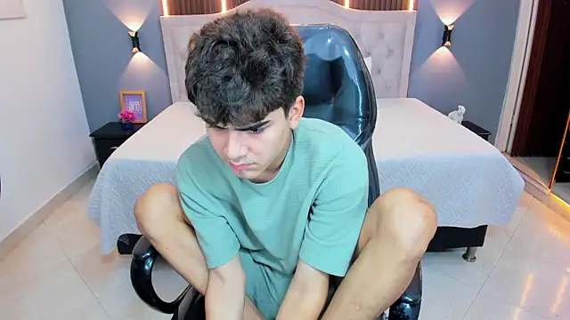 Tommy18   online show from 03-07-26, 03:47