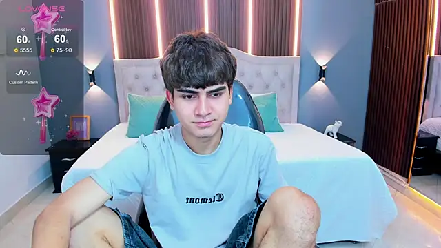 Tommy18   online show from 07-16-26, 03:23