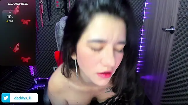 Snapshot of lilihot_ chatting on 01-14-25, 02:32 lilihot  online show from 01-14-25, 02:32