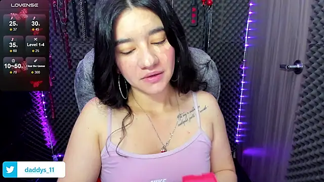 Snapshot of lilihot_ chatting on 02-26-25, 04:03 lilihot  online show from 02-26-25, 04:03