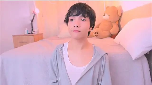 Snapshot of AllanYong18 chatting on 10-28-25, 12:52 AllanYong18 online show from 10-28-25, 12:52