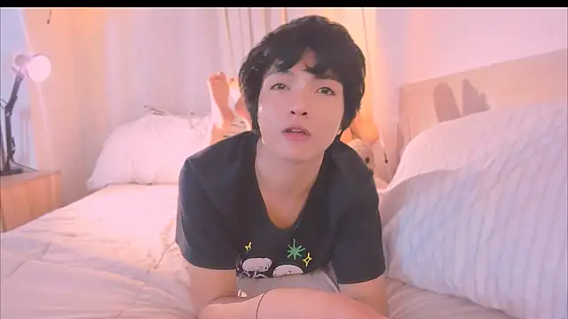 Snapshot of AllanYong18 chatting on 11-20-25, 08:58 AllanYong18 online show from 11-20-25, 08:58