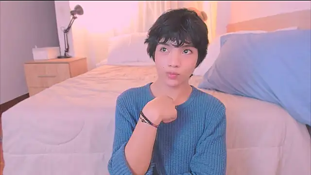 Snapshot of AllanYong18 chatting on 12-01-25, 05:12 AllanYong18 online show from 12-01-25, 05:12